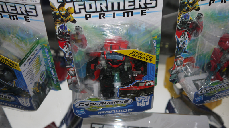 Illustration for article titled Don't Like Grimlock? Here are All the Transformers Hasbro Brought to San Diego